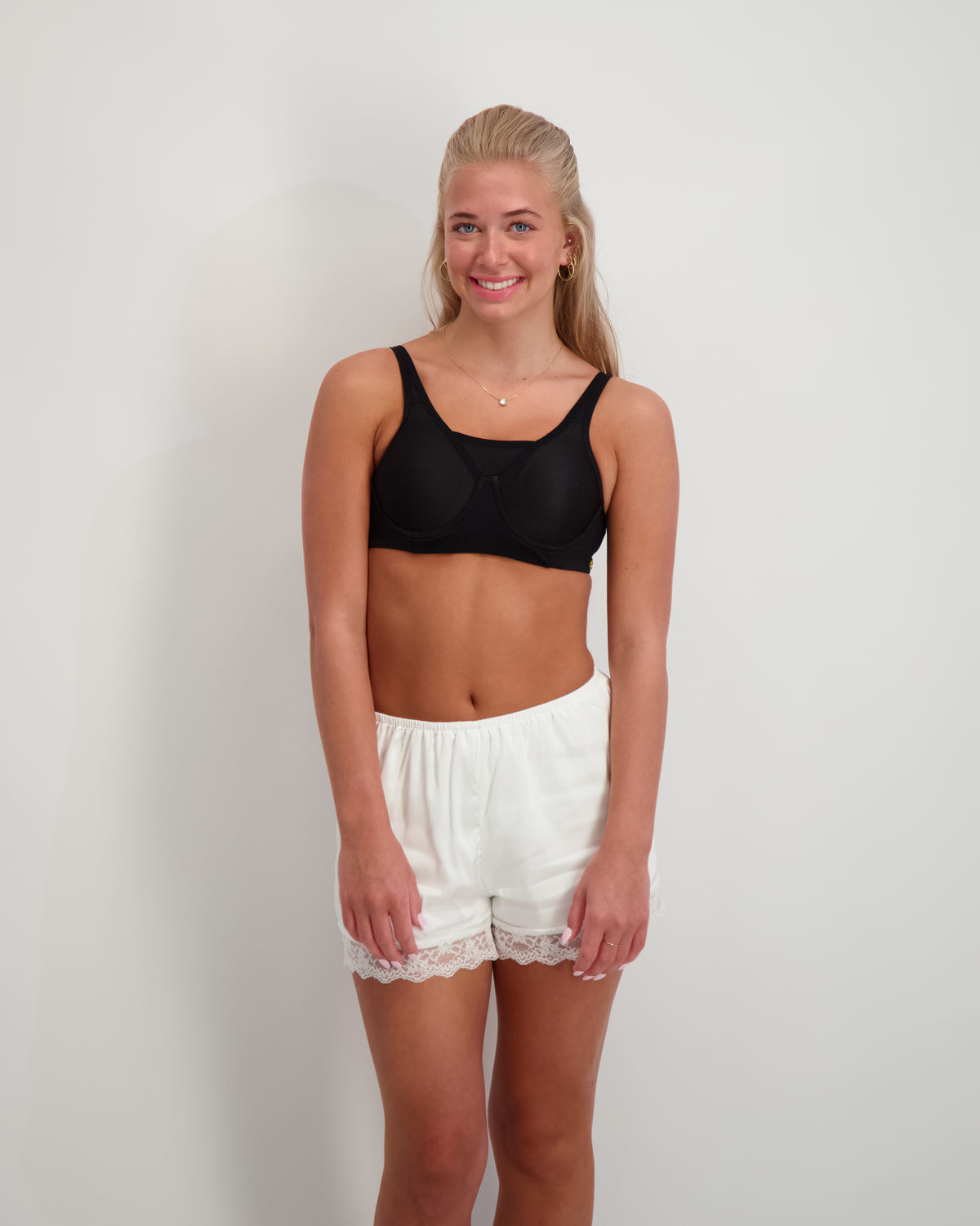 Athletique No-Bulge Underwire Sports + Everyday Bra